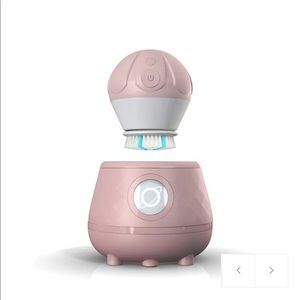 TAO Clean Orbital Facial Brush